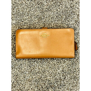 Coach Tan Leather Zip-Around Wallet Clutch Organizer